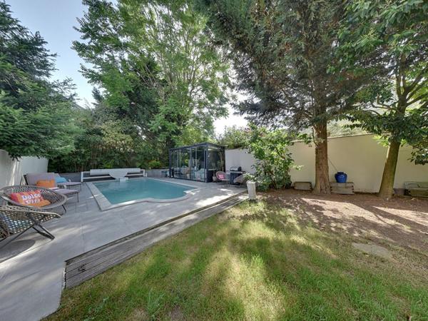 Maison avec piscine sans vis à vis Bry Sur Marne 160 m2