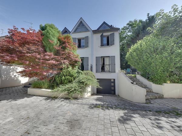 Maison avec piscine sans vis à vis Bry Sur Marne 160 m2