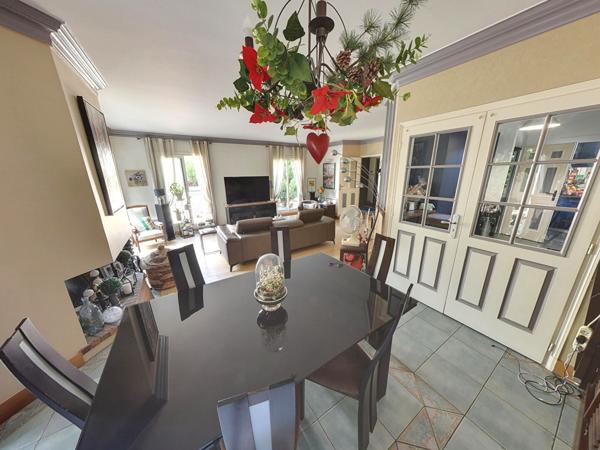 Maison avec piscine sans vis à vis Bry Sur Marne 160 m2