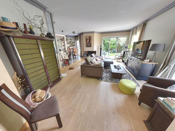 Maison avec piscine sans vis à vis Bry Sur Marne 160 m2