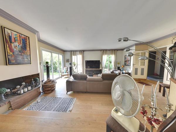 Maison avec piscine sans vis à vis Bry Sur Marne 160 m2