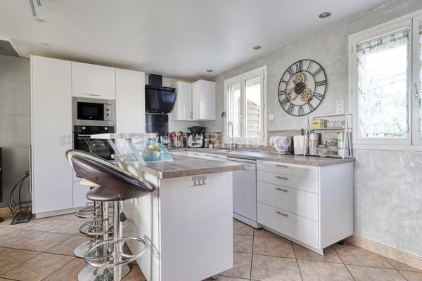 MAISON TRADITIONNELLE 175 m2 + DEPENDANCE 32 m2