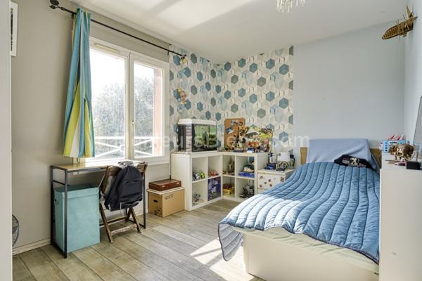 MAISON TRADITIONNELLE 175 m2 + DEPENDANCE 32 m2