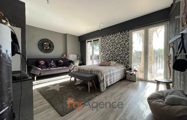 MAISON DE PLAIN-PIED 6 PIECES 246 M2 HABITABLES AVEC PISCIN