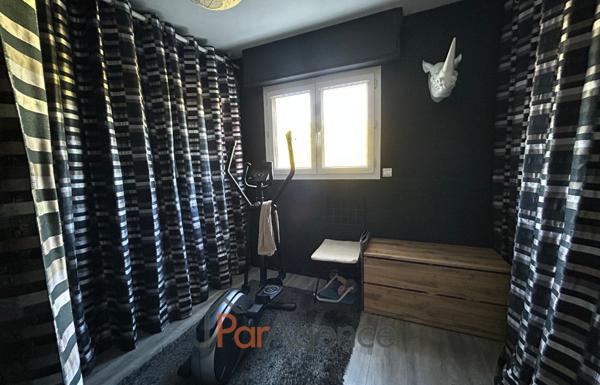 MAISON DE PLAIN-PIED 6 PIECES 246 M2 HABITABLES AVEC PISCIN