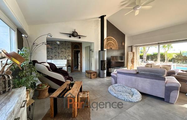 MAISON DE PLAIN-PIED 6 PIECES 246 M2 HABITABLES AVEC PISCIN