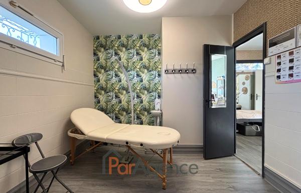 MAISON DE PLAIN-PIED 6 PIECES 246 M2 HABITABLES AVEC PISCIN