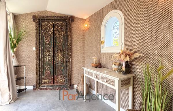 MAISON DE PLAIN-PIED 6 PIECES 246 M2 HABITABLES AVEC PISCIN