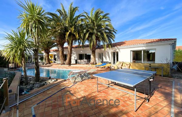 MAISON DE PLAIN-PIED 6 PIECES 246 M2 HABITABLES AVEC PISCIN