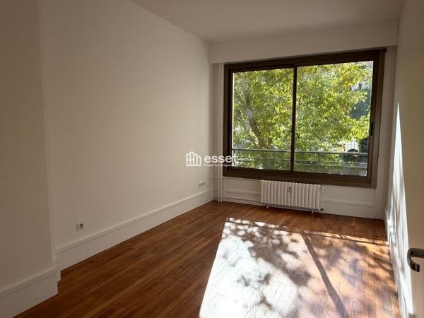 Location Appartement 5 pièces 178 m² - Levallois-perret 92300