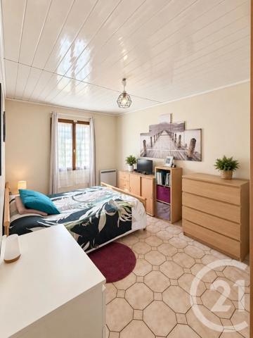 Maison à vendre  5 pièces - 91 m 2   RIS ORANGIS  - 91