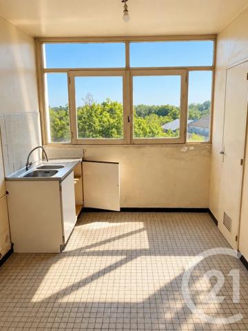 Appartement T4 à vendre  4 pièces - 79 m 2   SAVIGNY SUR ORGE  - 91