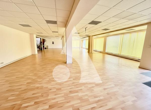 Local commercial 630 m2