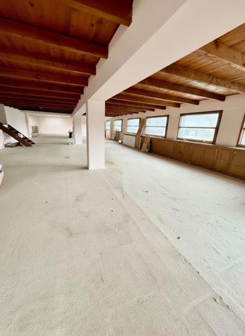 Local commercial 630 m2