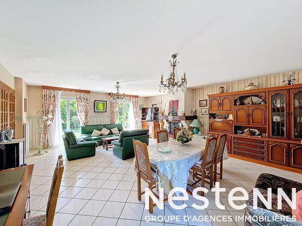 GENAS Maison individuelle de 160m² et 5 chambres - Terrain de 679 m²