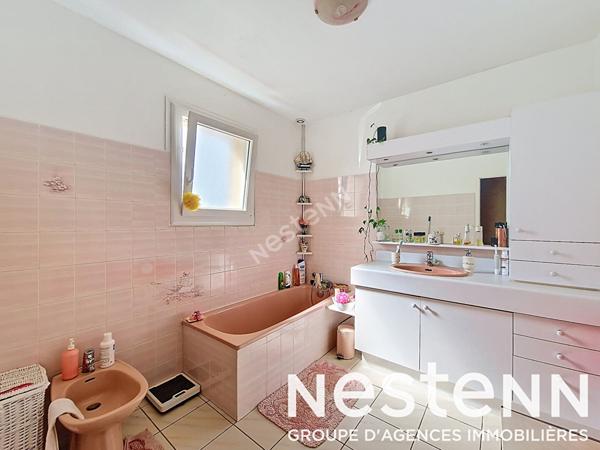 GENAS Maison individuelle de 160m² et 5 chambres - Terrain de 679 m²