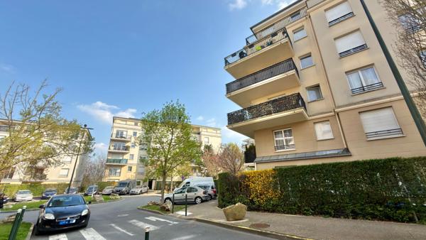 Appartement Corbeil Essonnes 3 pièce(s) 65 m2