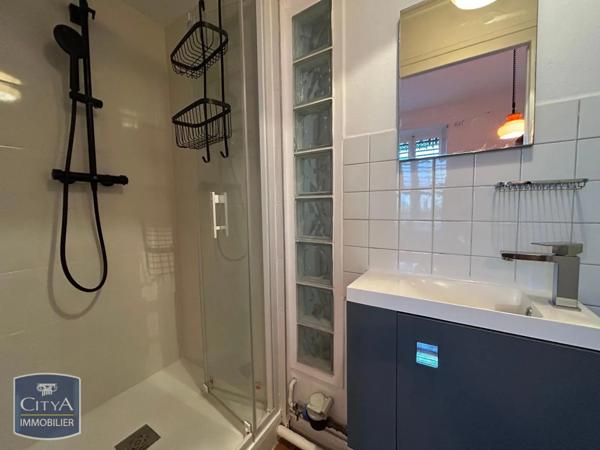 Appartement à louer 1 pièce 51.74m²