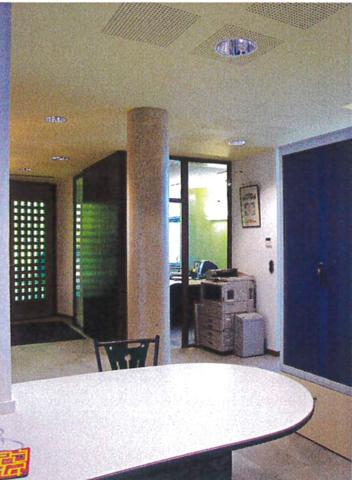 À LOUER : Bureaux de 130 m² en rez-de-chaussée au coeur de la ville de MABLY