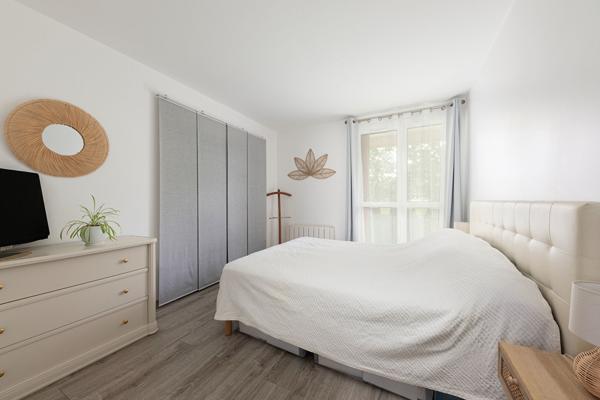 F4 de 74m² avec balcon, box, parking et cave