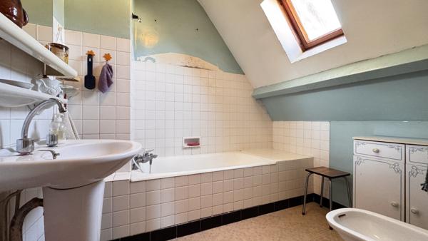 Opportunité: Une belle maison traditionnelle à fort potentiel, proche des commodités Cajarc