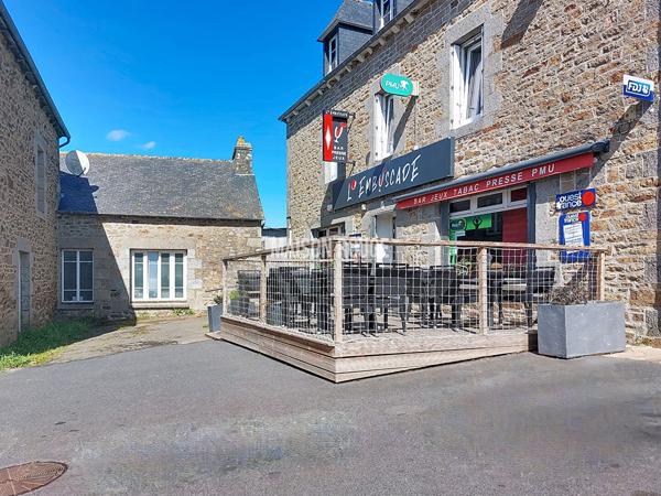 Maison en pierre avec commerce et habitation au coeur de Maroué ! idéal reprise d'activité