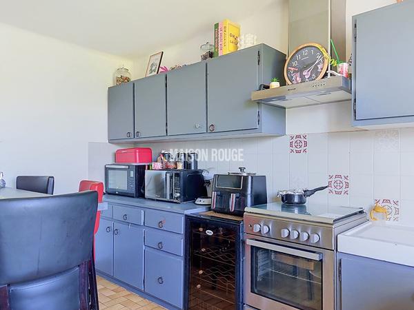 Maison en pierre avec commerce et habitation au coeur de Maroué ! idéal reprise d'activité