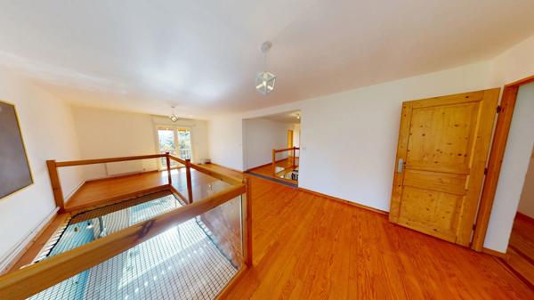 Charmante Demeure Rénovée Secteur Prisé et Calme