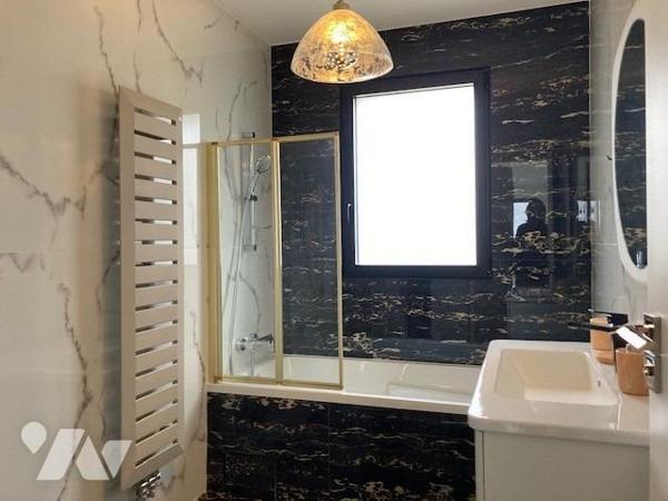 MAISON T5 ISNEAUVILLE