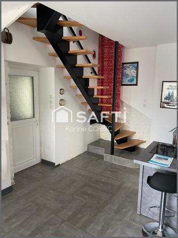 Maison de caractere en pierres de pays, plein centre du guilvinec