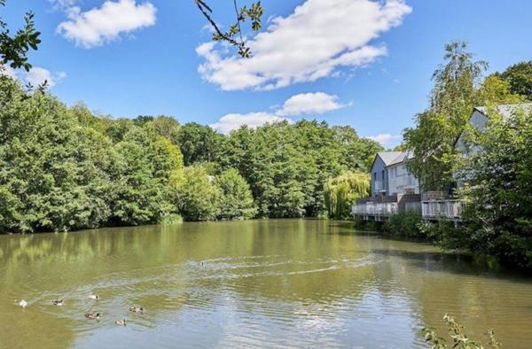 INVESTISSEMENT LOCATIF – BRANVILLE – Résidence Tourisme Village Normandy Garden – 5.53 de rentabilité