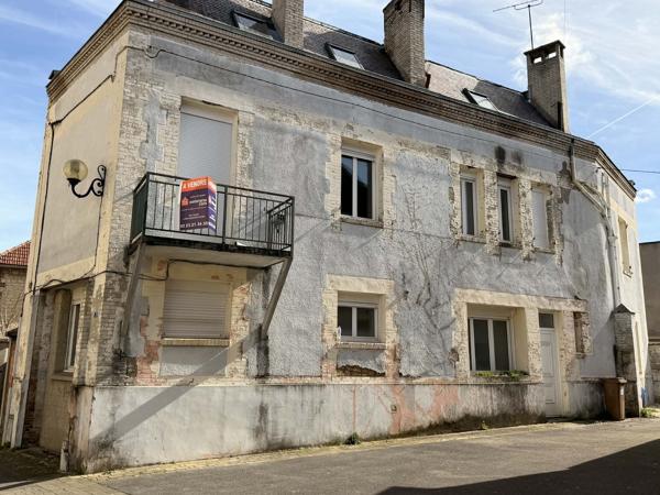 Immeuble 261 m² à Bruyères-et-Montbérault 02860