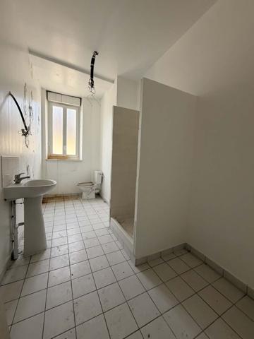 Immeuble 261 m² à Bruyères-et-Montbérault 02860
