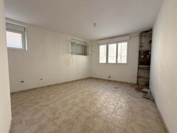 Immeuble 261 m² à Bruyères-et-Montbérault 02860