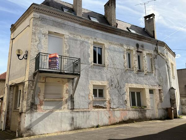 Immeuble 261 m² à Bruyères-et-Montbérault 02860