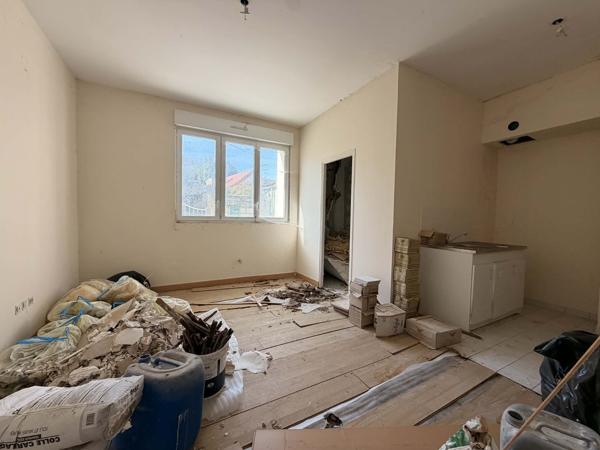 Immeuble 261 m² à Bruyères-et-Montbérault 02860