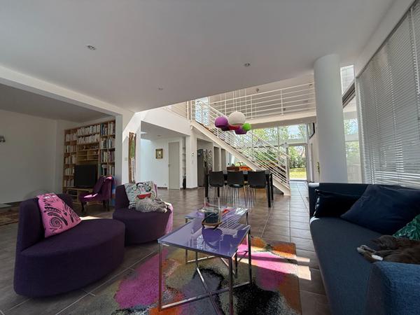 MAISON ARCHITECTE AVEC PISCINE ET GARAGE