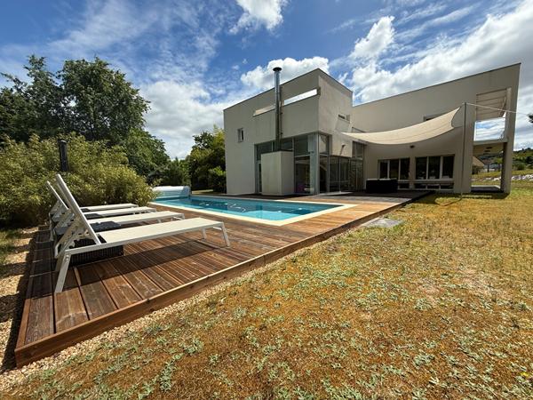MAISON ARCHITECTE AVEC PISCINE ET GARAGE