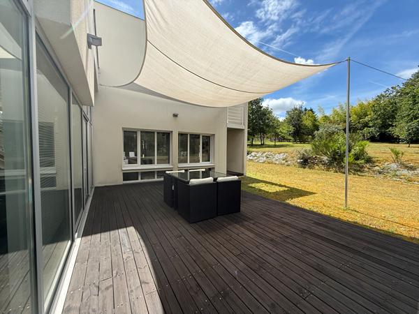 MAISON ARCHITECTE AVEC PISCINE ET GARAGE