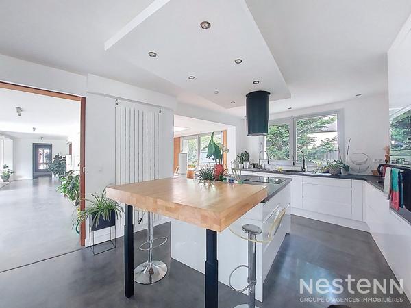 Maison Sainte Luce Sur Loire 8 pièce(s) 283 m2