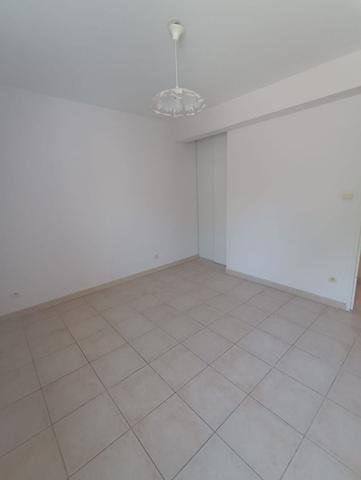 Frontignan (centre ville) Appartement T4 de 76M² avec terrasse et garage