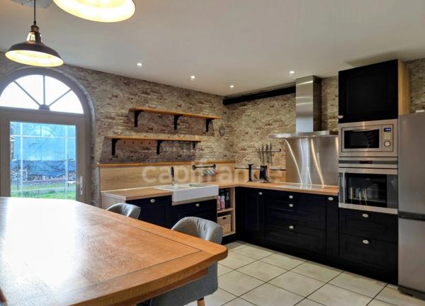 À VENDRE MAISON DE CARACTÈRE 7 pièces de 176 m² à FRIAUCOURT (80)