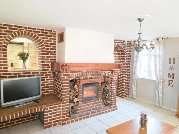 À VENDRE MAISON DE CARACTÈRE 7 pièces de 176 m² à FRIAUCOURT (80)