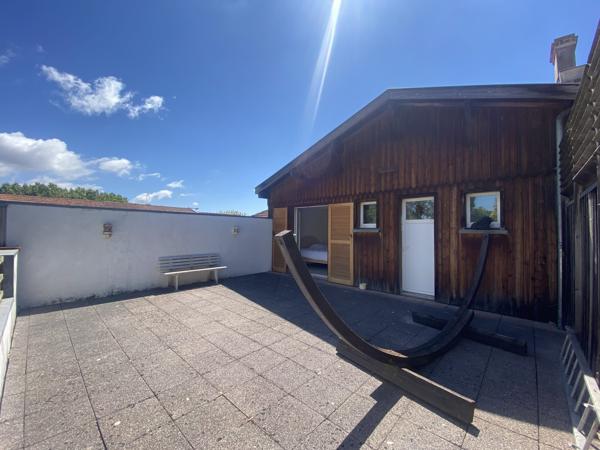 LA TESTE DE BUCH Centre ! Maison 4P de 126 m2, annexe 10 m2, jardin, 2 terrasses, carport !