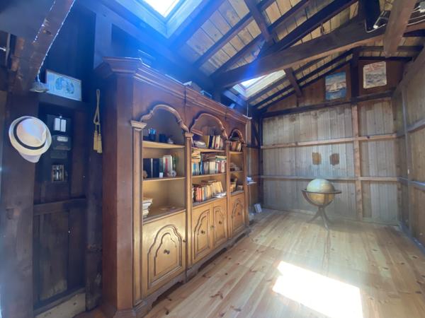 LA TESTE DE BUCH Centre ! Maison 4P de 126 m2, annexe 10 m2, jardin, 2 terrasses, carport !