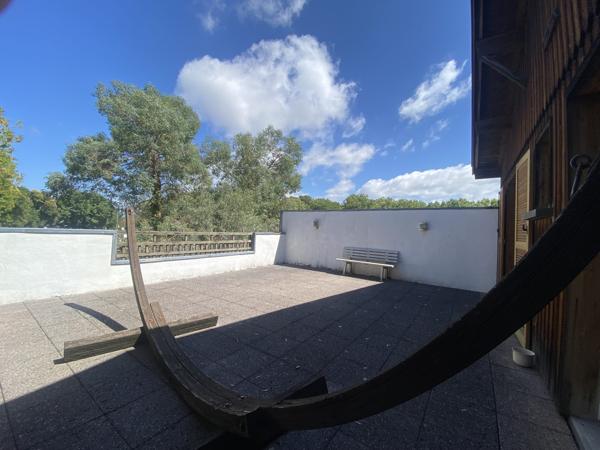 LA TESTE DE BUCH Centre ! Maison 4P de 126 m2, annexe 10 m2, jardin, 2 terrasses, carport !