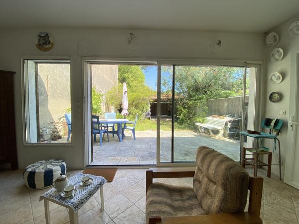 LA TESTE DE BUCH Centre ! Maison 4P de 126 m2, annexe 10 m2, jardin, 2 terrasses, carport !