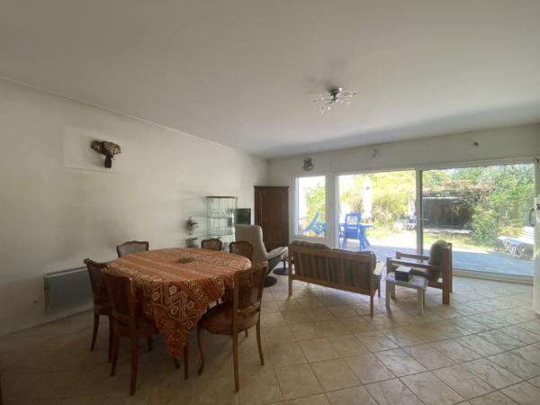 LA TESTE DE BUCH Centre ! Maison 4P de 126 m2, annexe 10 m2, jardin, 2 terrasses, carport !