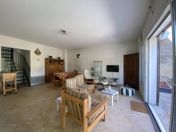 LA TESTE DE BUCH Centre ! Maison 4P de 126 m2, annexe 10 m2, jardin, 2 terrasses, carport !