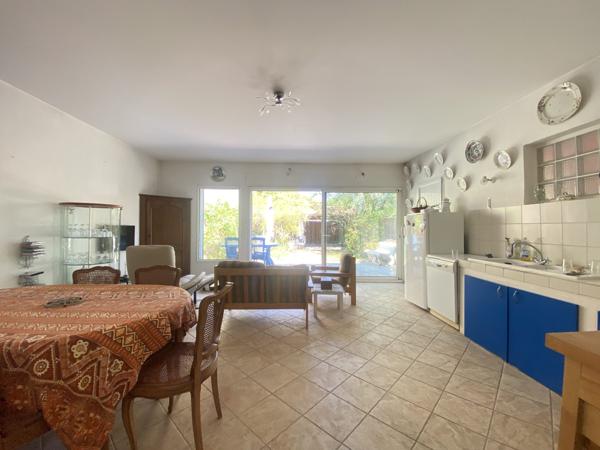 LA TESTE DE BUCH Centre ! Maison 4P de 126 m2, annexe 10 m2, jardin, 2 terrasses, carport !